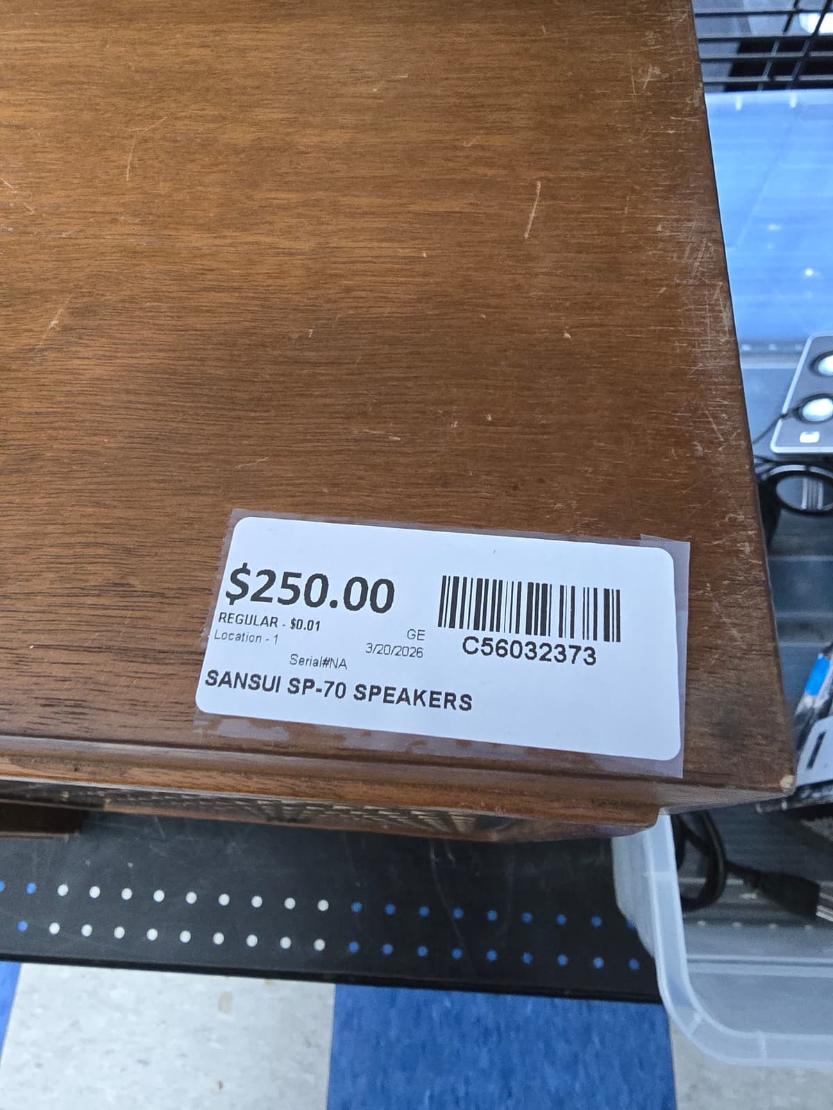 Vintage Wood Grain Sansui SP-70 Speakers - Diamond Grille Pattern 4
